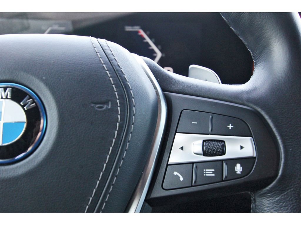 Used 2025 BMW X5 xDrive50e image 16