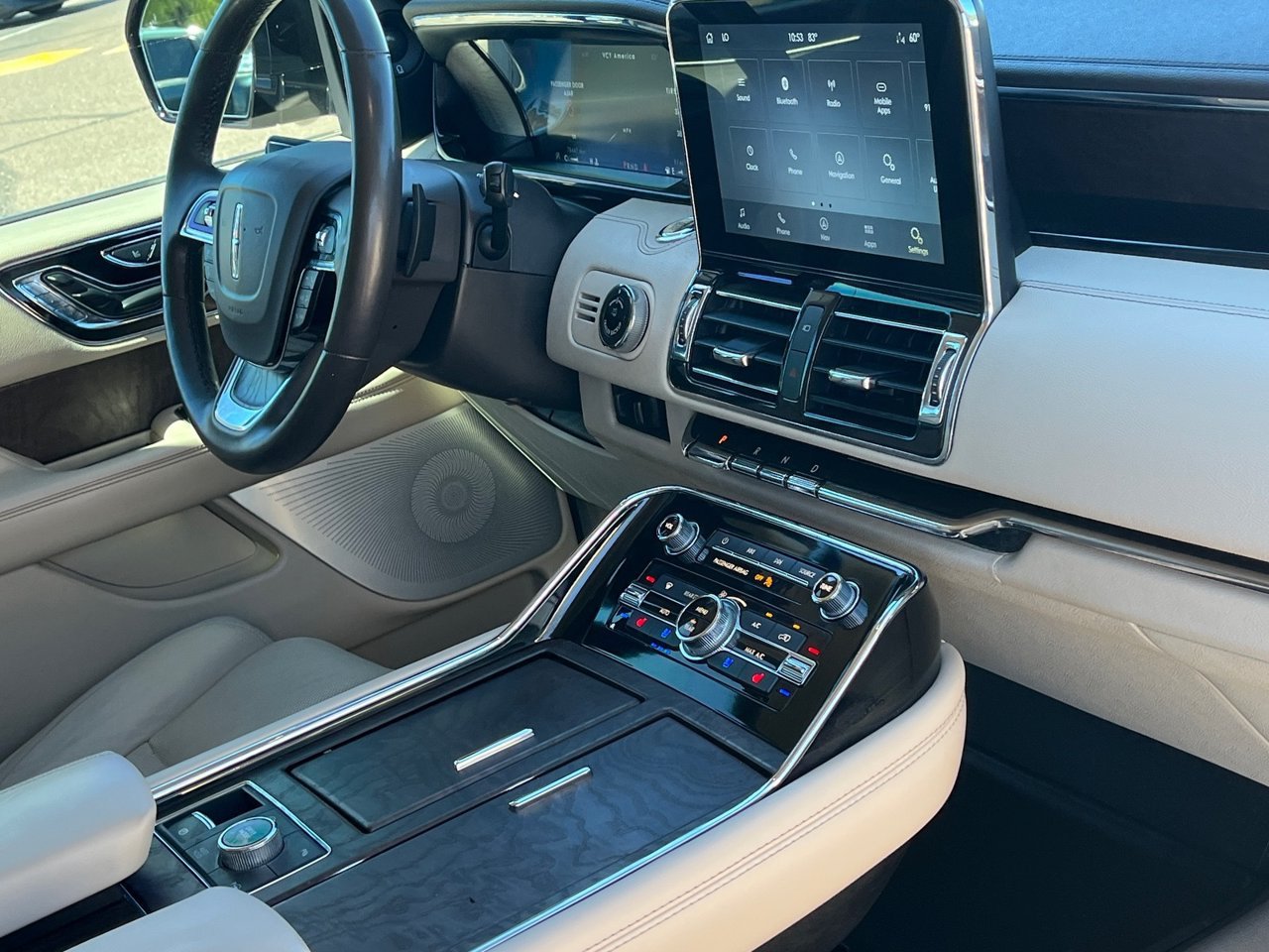 Used 2021 Lincoln Navigator L Reserve AWD/4WD image 9