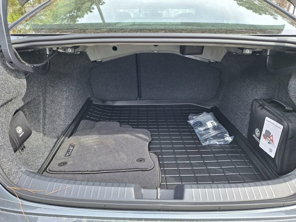 New 2026 Volkswagen Jetta SEL image 25