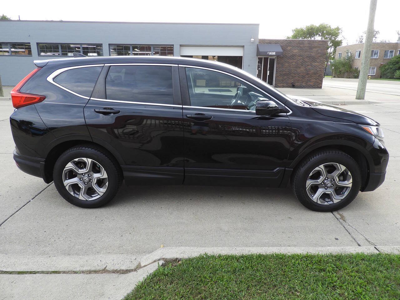Used 2018 Honda CR-V EX image 9