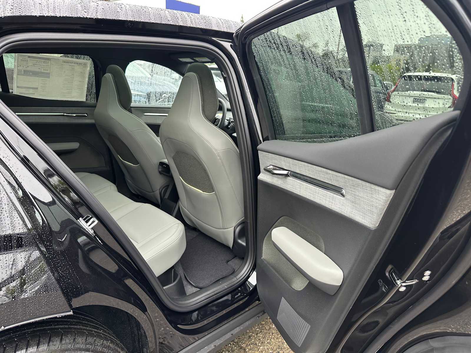 New 2026 Volvo EX30 Plus w/ Protection Package Premier AWD/4WD image 13