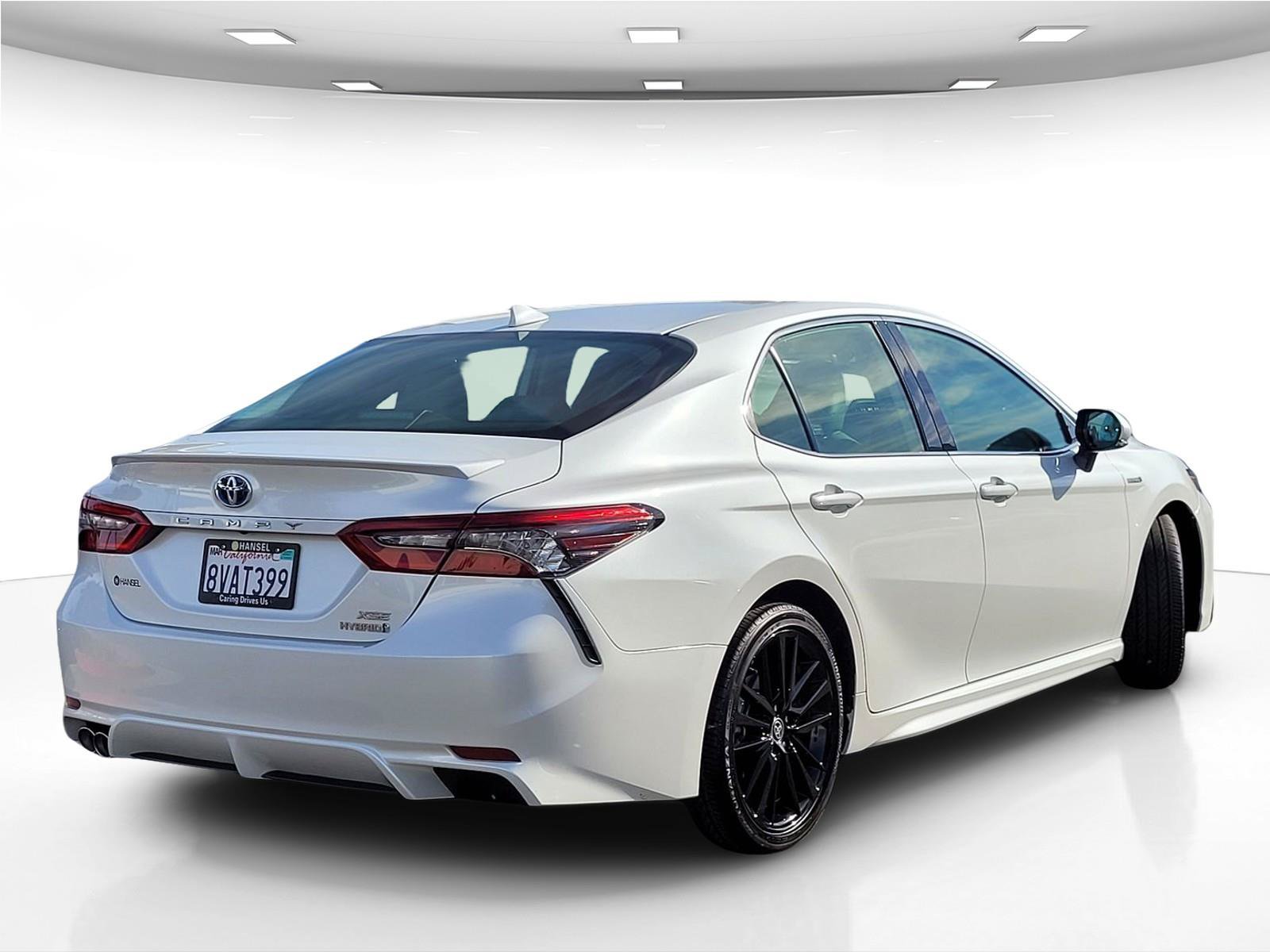 Used 2021 Toyota Camry XSE FWD image 6