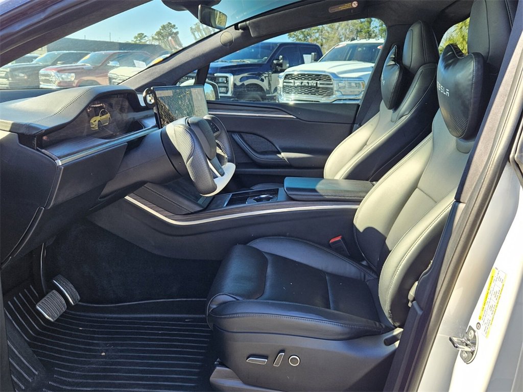 Used 2022 Tesla Model X image 10