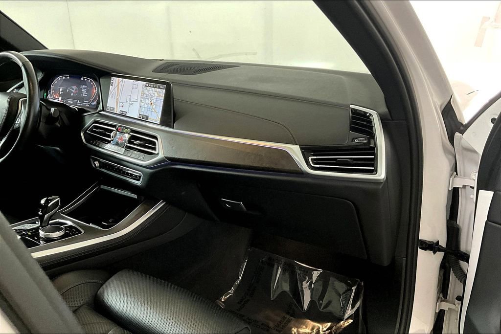 Used 2023 BMW X5 xDrive40i AWD/4WD image 16