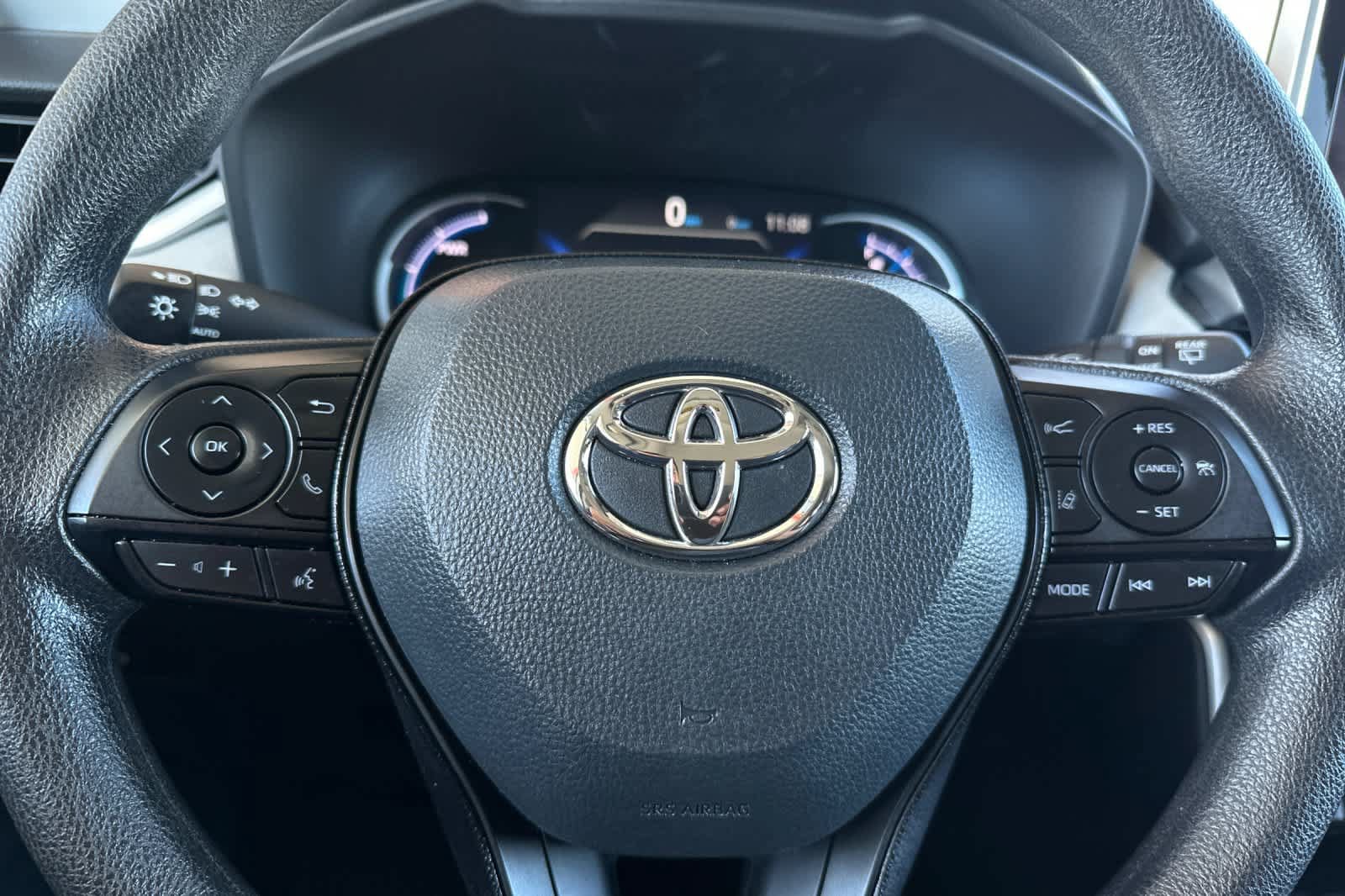Used 2024 Toyota RAV4 XLE AWD/4WD image 25