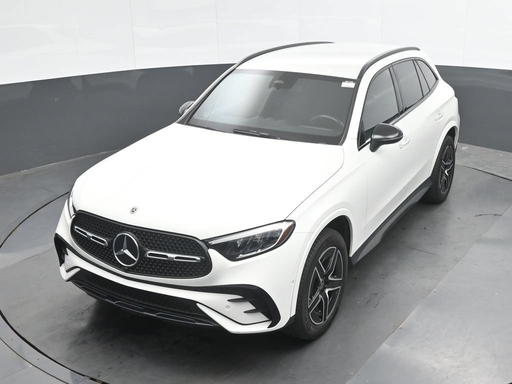 Used 2024 Mercedes-Benz GLC 300 4MATIC image 35