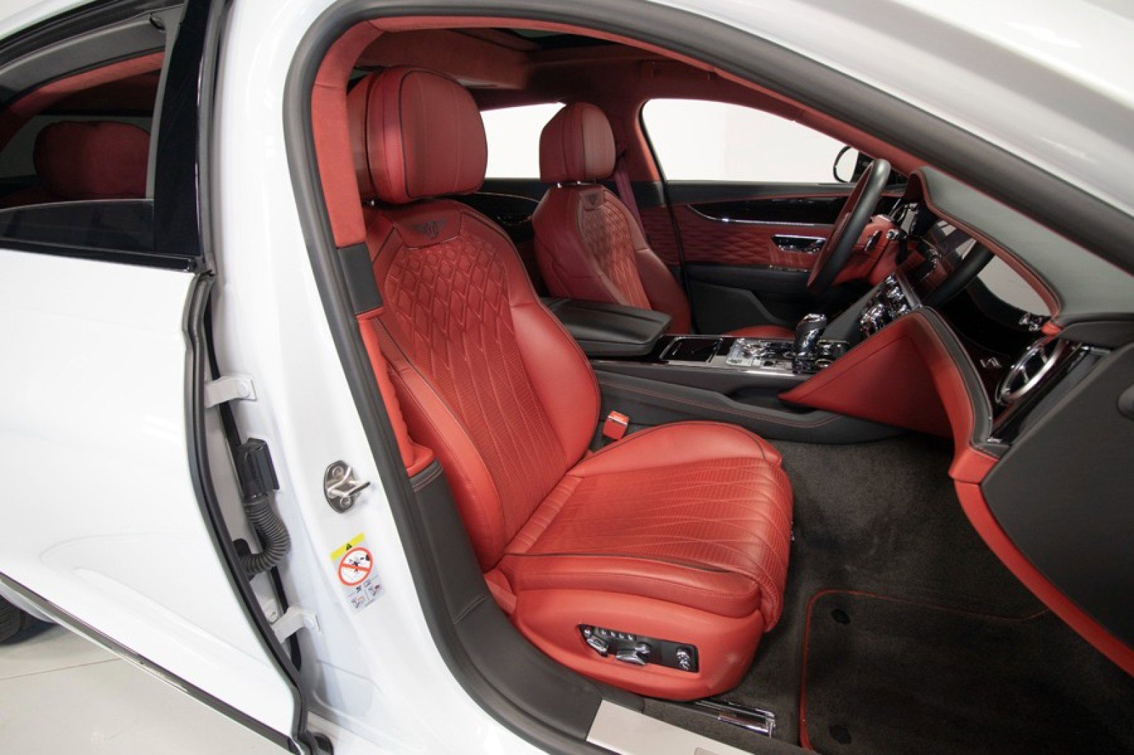 Used 2023 Bentley Flying Spur Flying Spur image 55