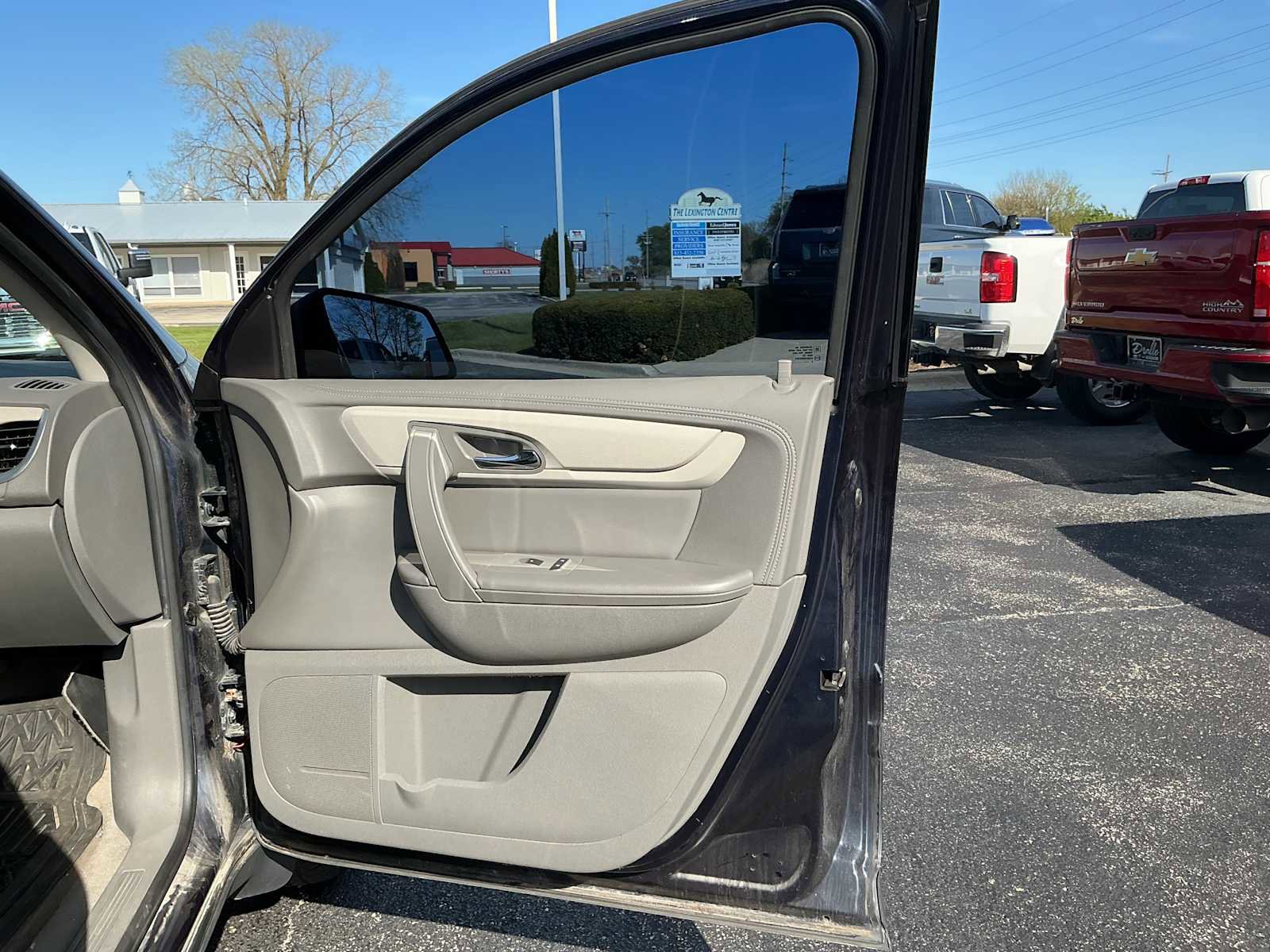 Used 2017 Chevrolet Traverse LS AWD/4WD image 24