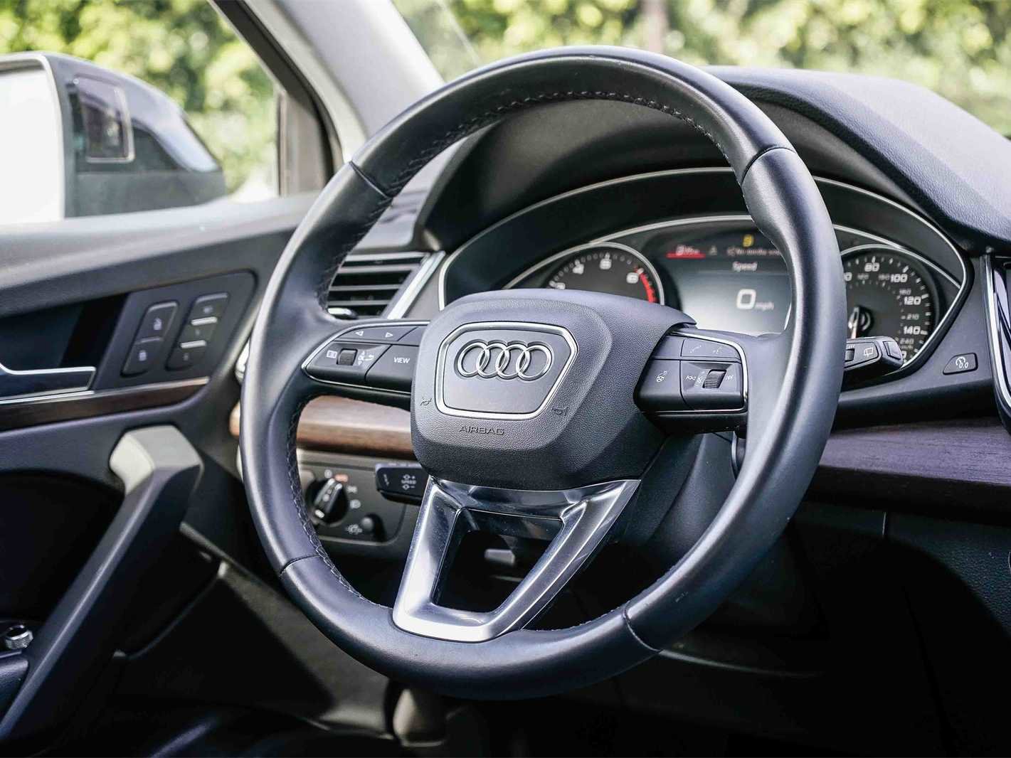 Used 2023 Audi Q5 2.0T Premium w/ Convenience Package image 15