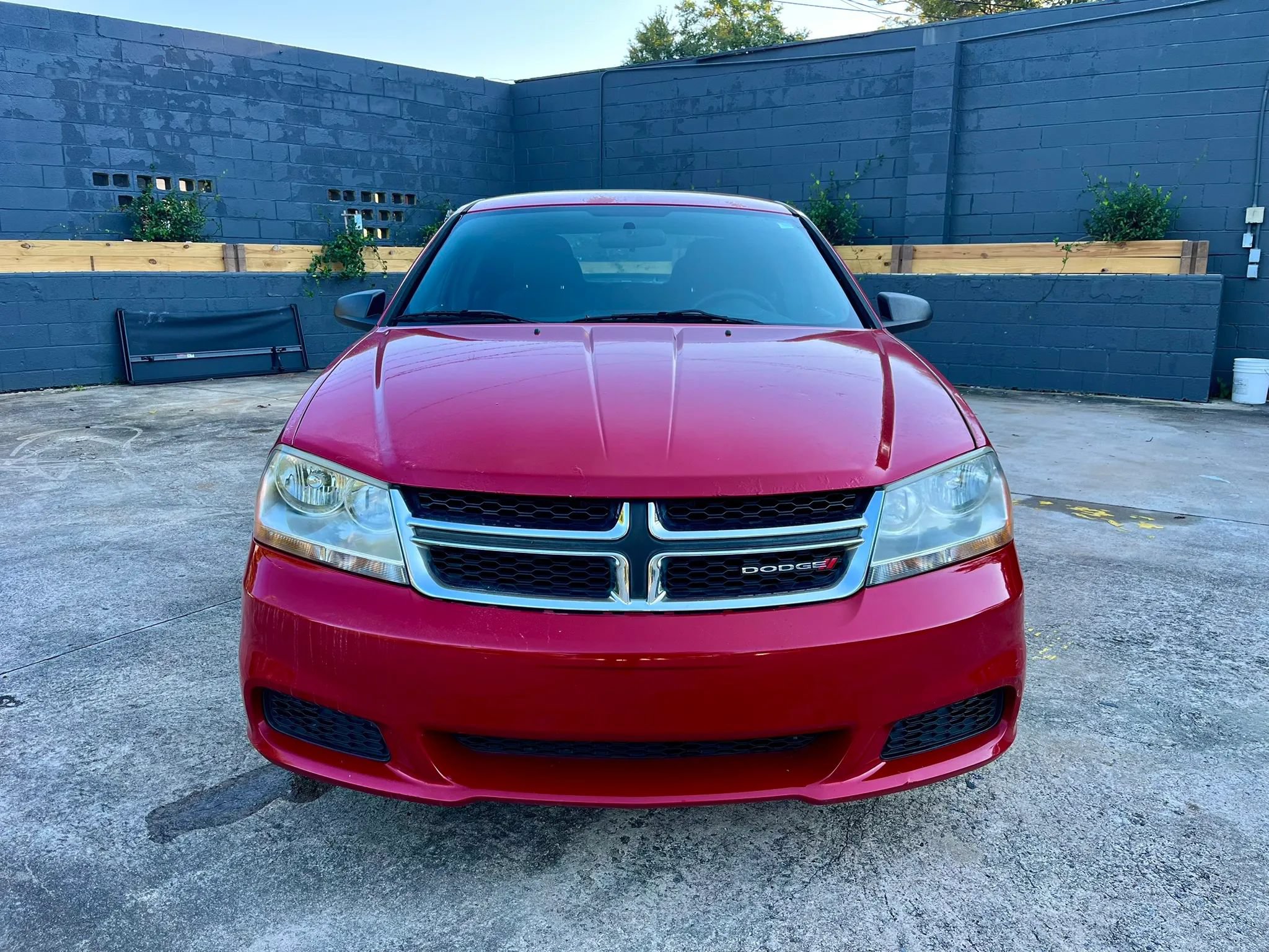 Used 2013 Dodge Avenger SE FWD image 2