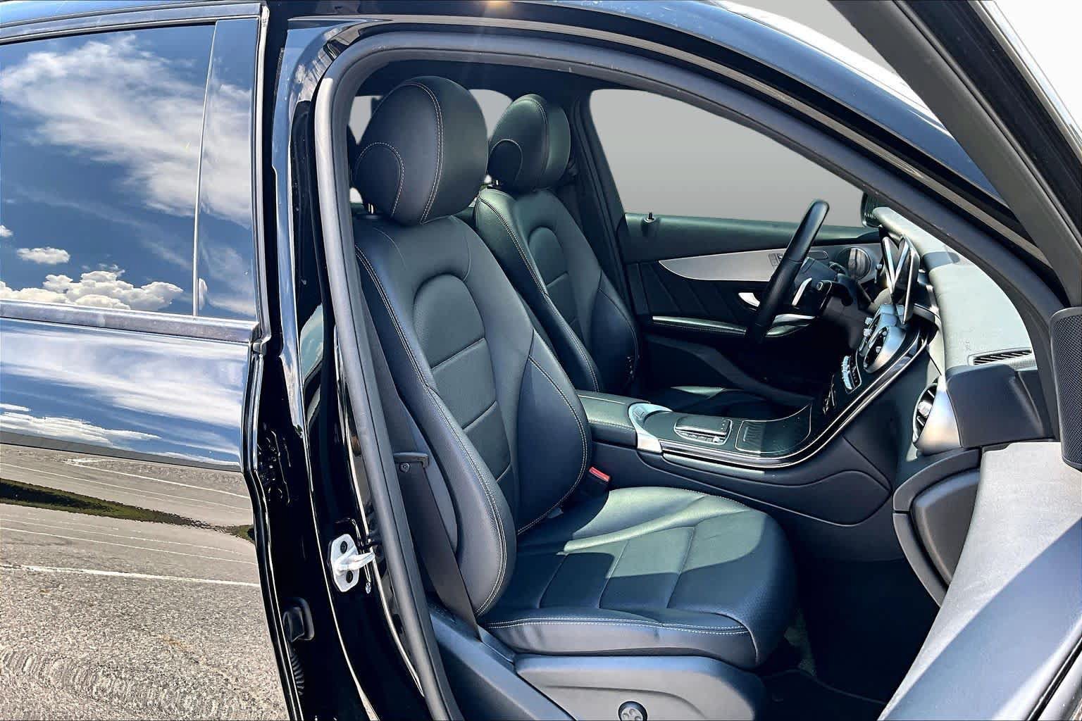 Used 2021 Mercedes-Benz GLC 300 image 9