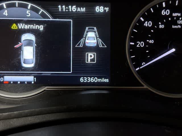 Used 2020 Nissan Versa SR FWD image 19