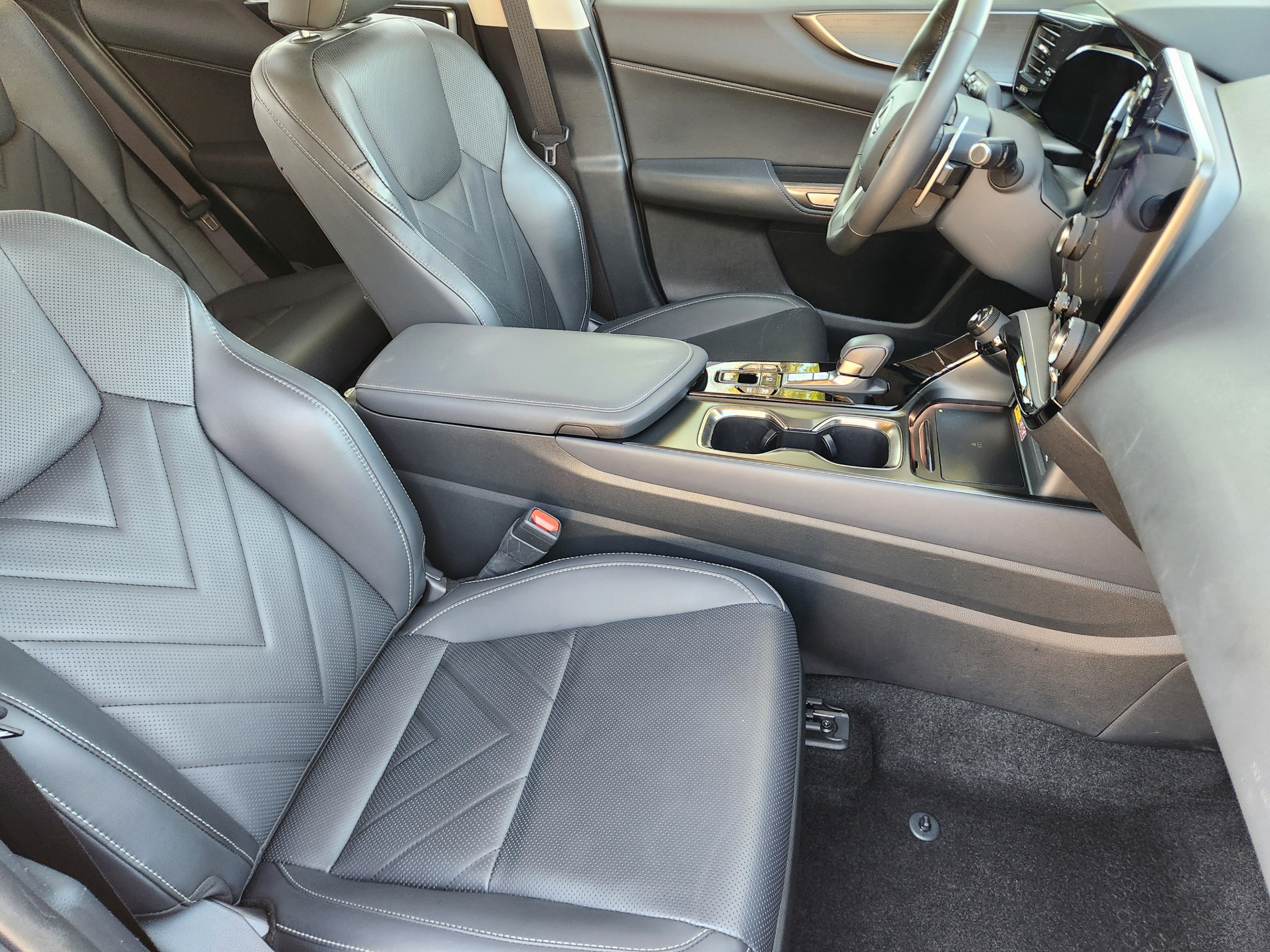 Used 2025 Lexus NX 450h+ AWD w/ Accessory Package (2T) image 6