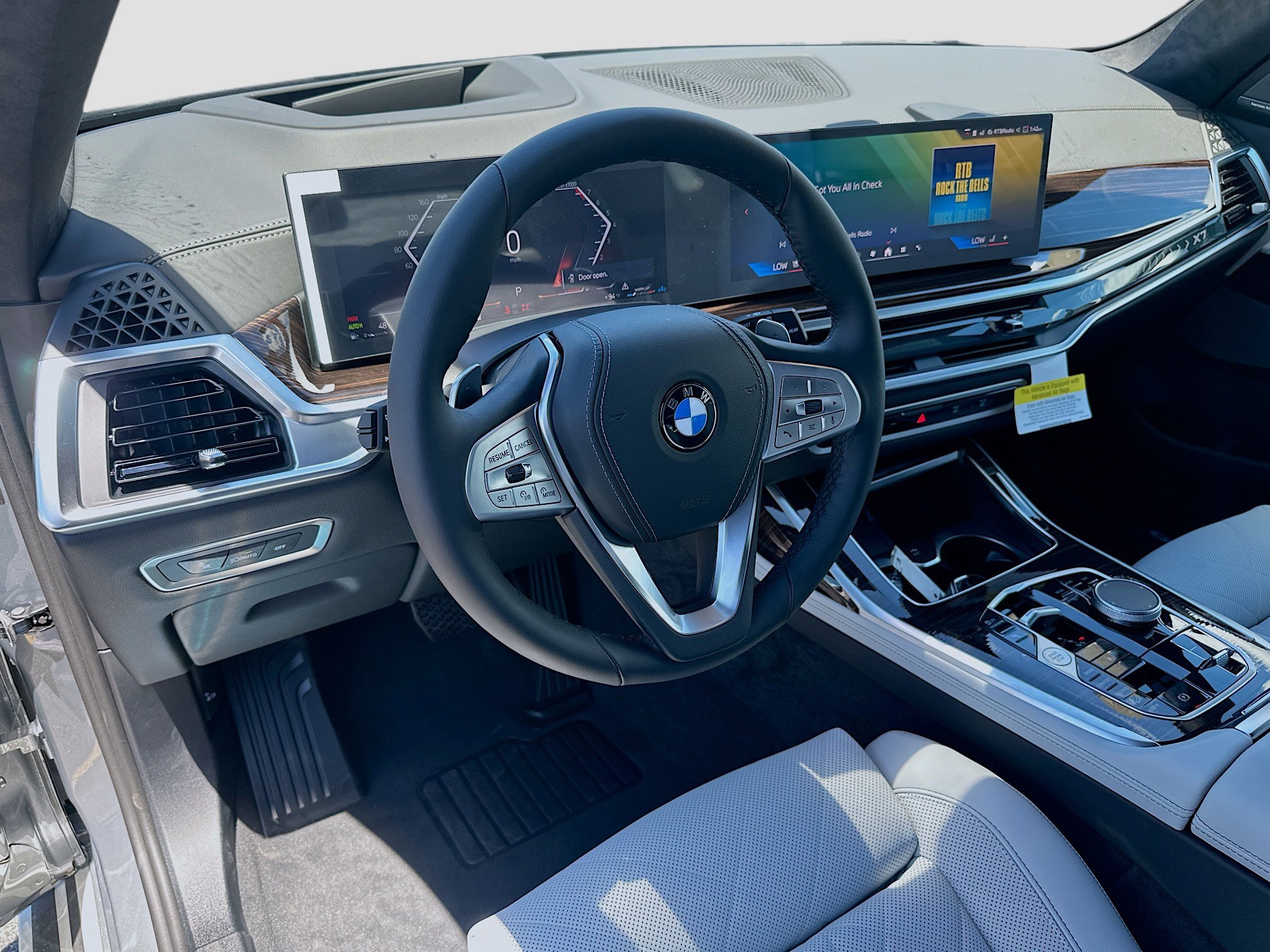New 2026 BMW X7 xDrive40i w/ Premium Package image 7