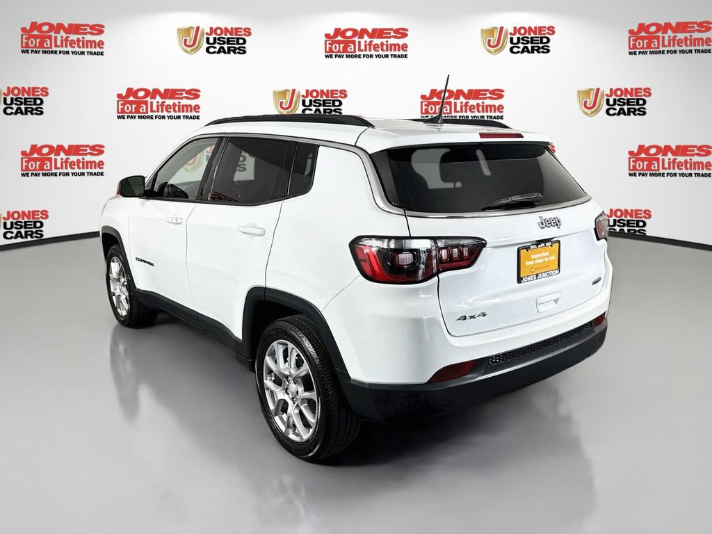 Used 2023 Jeep Compass Latitude AWD/4WD image 2