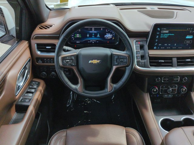 Used 2024 Chevrolet Suburban High Country AWD/4WD image 16