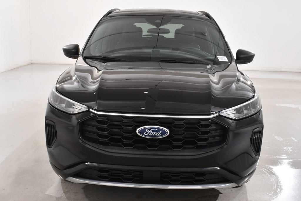 Used 2024 Ford Escape ST-Line w/ Tech Pack #1 AWD/4WD image 3
