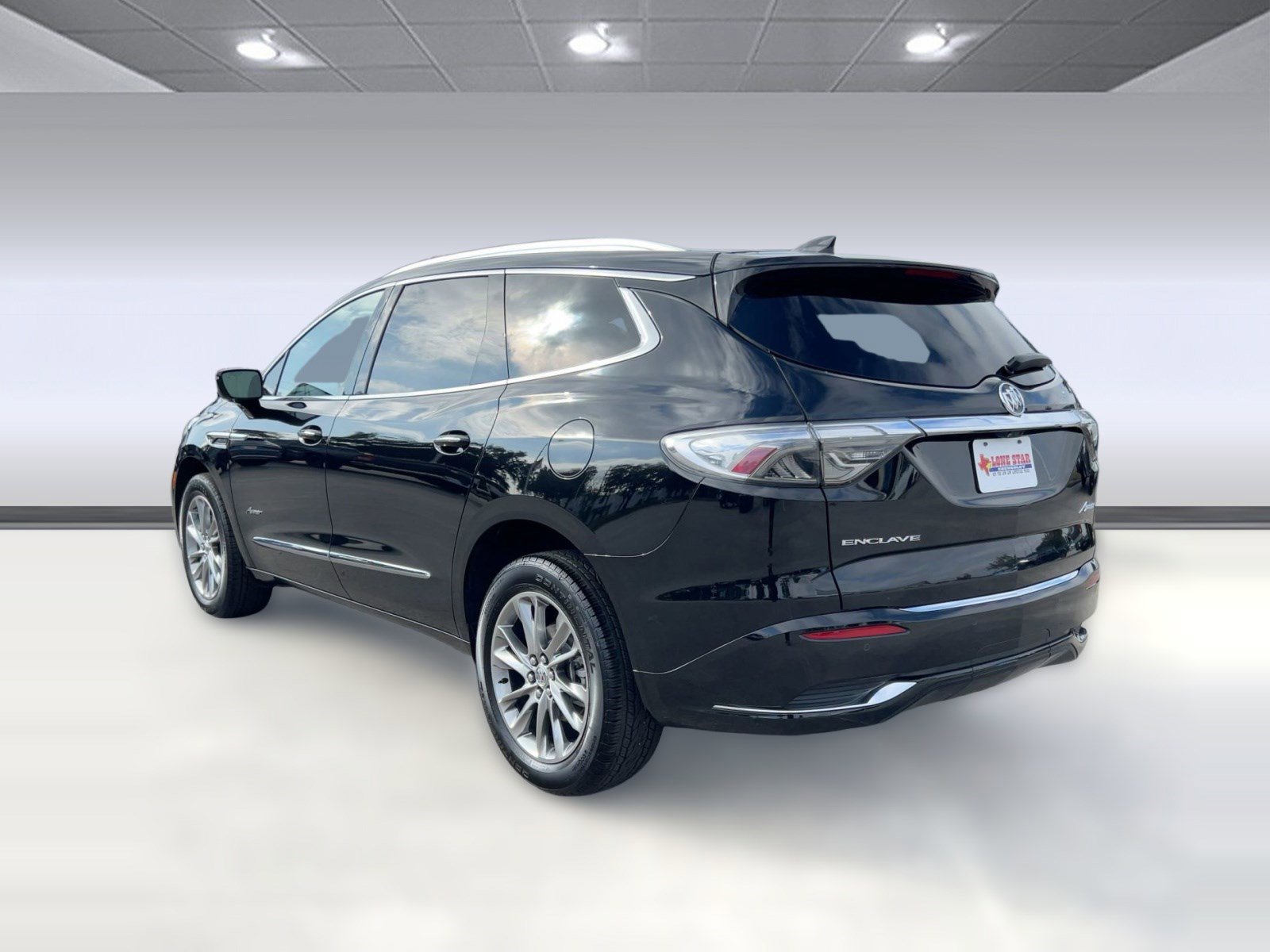 Used 2024 Buick Enclave Avenir w/ Avenir Technology Package image 3