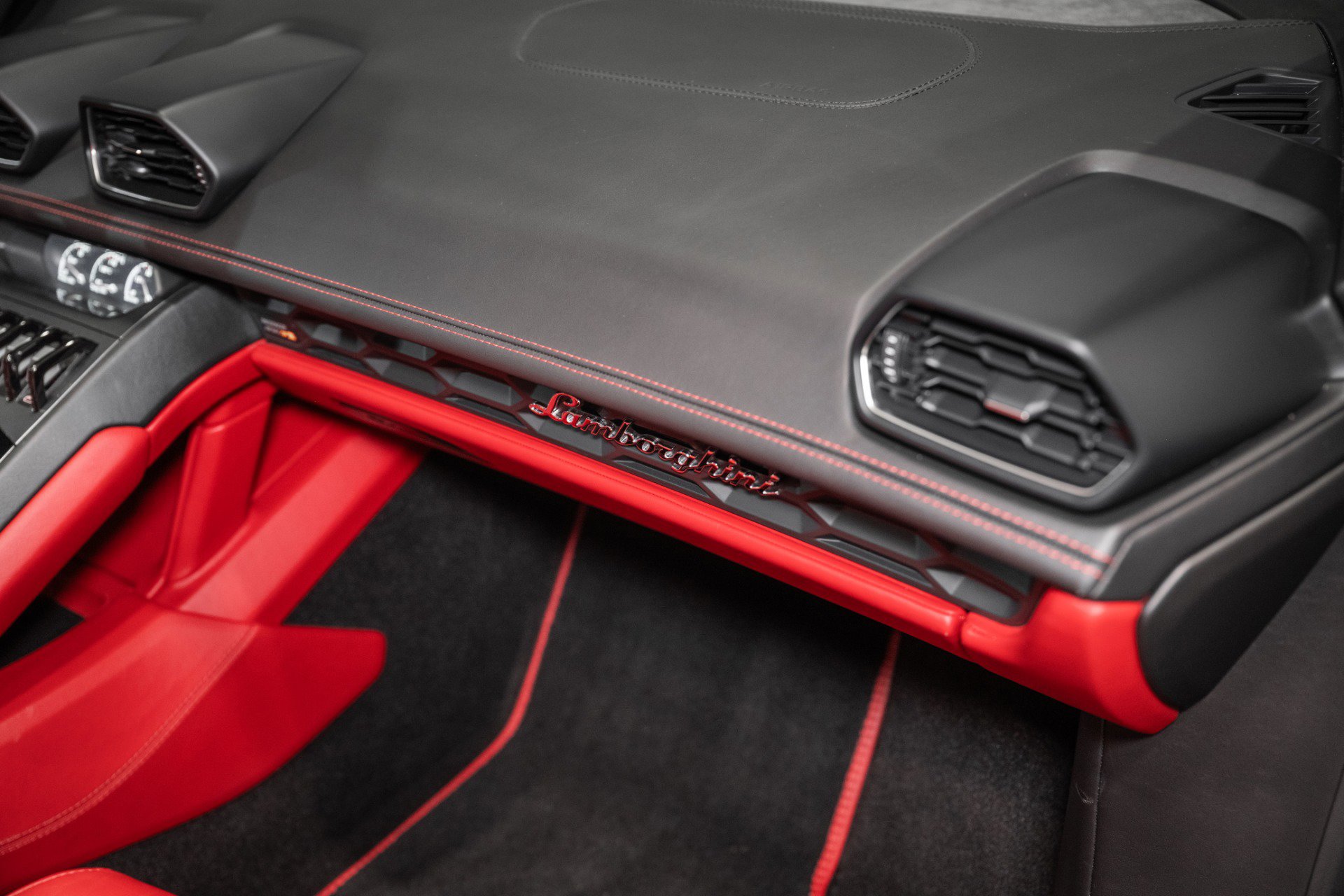 Used 2016 Lamborghini Huracan LP 610-4 image 44