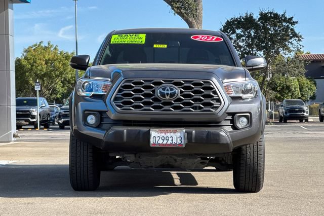 Used 2021 Toyota Tacoma TRD Off-Road w/ Technology Package RWD image 12
