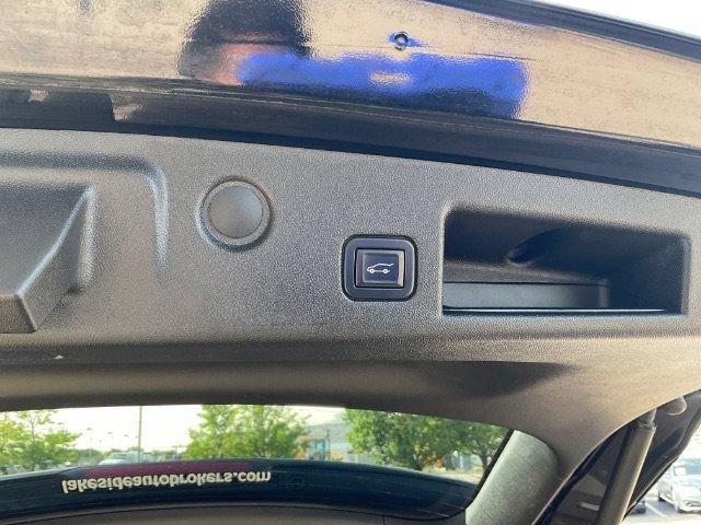 Used 2020 Chevrolet Equinox LT w/ Midnight Edition FWD image 15