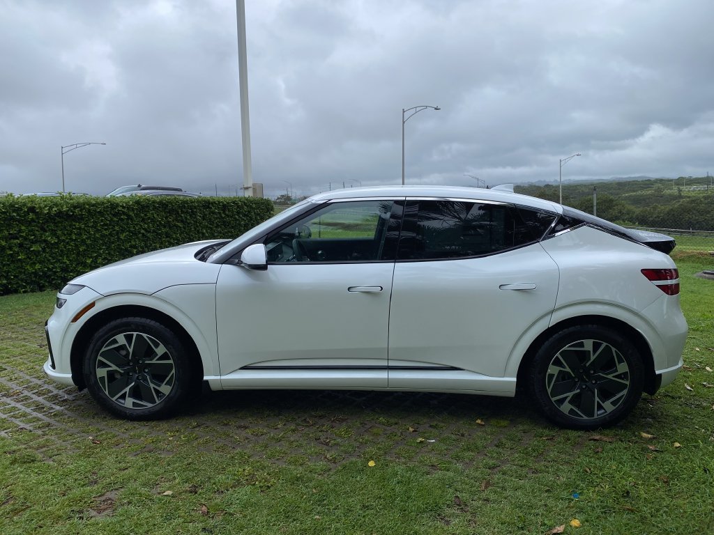 New 2027 Genesis GV60 AWD image 4