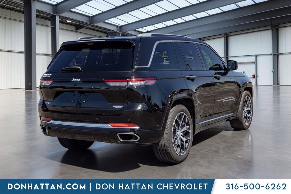 Used 2022 Jeep Grand Cherokee Summit AWD/4WD image 29