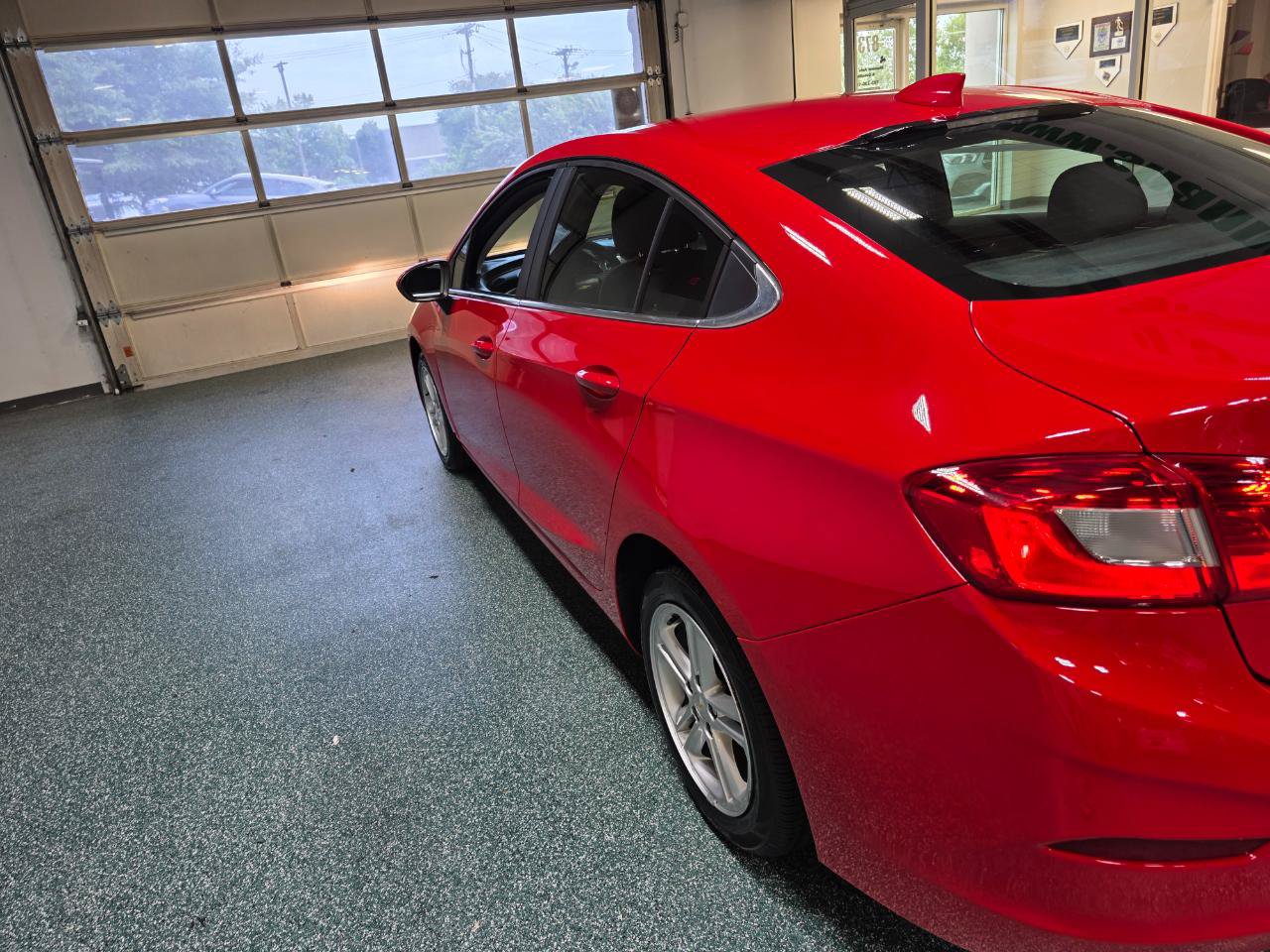 Used 2016 Chevrolet Cruze LT FWD image 10