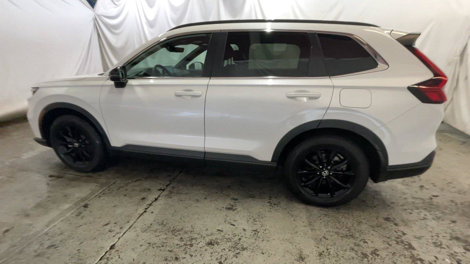 Used 2025 Honda CR-V Sport-L image 11