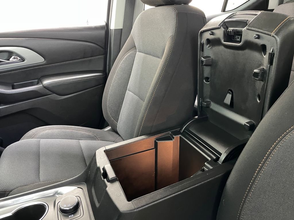 Certified 2021 Chevrolet Traverse LS image 31