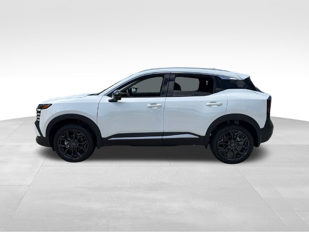 New 2026 Nissan Kicks SR w/ SR Premium Package FWD image 4