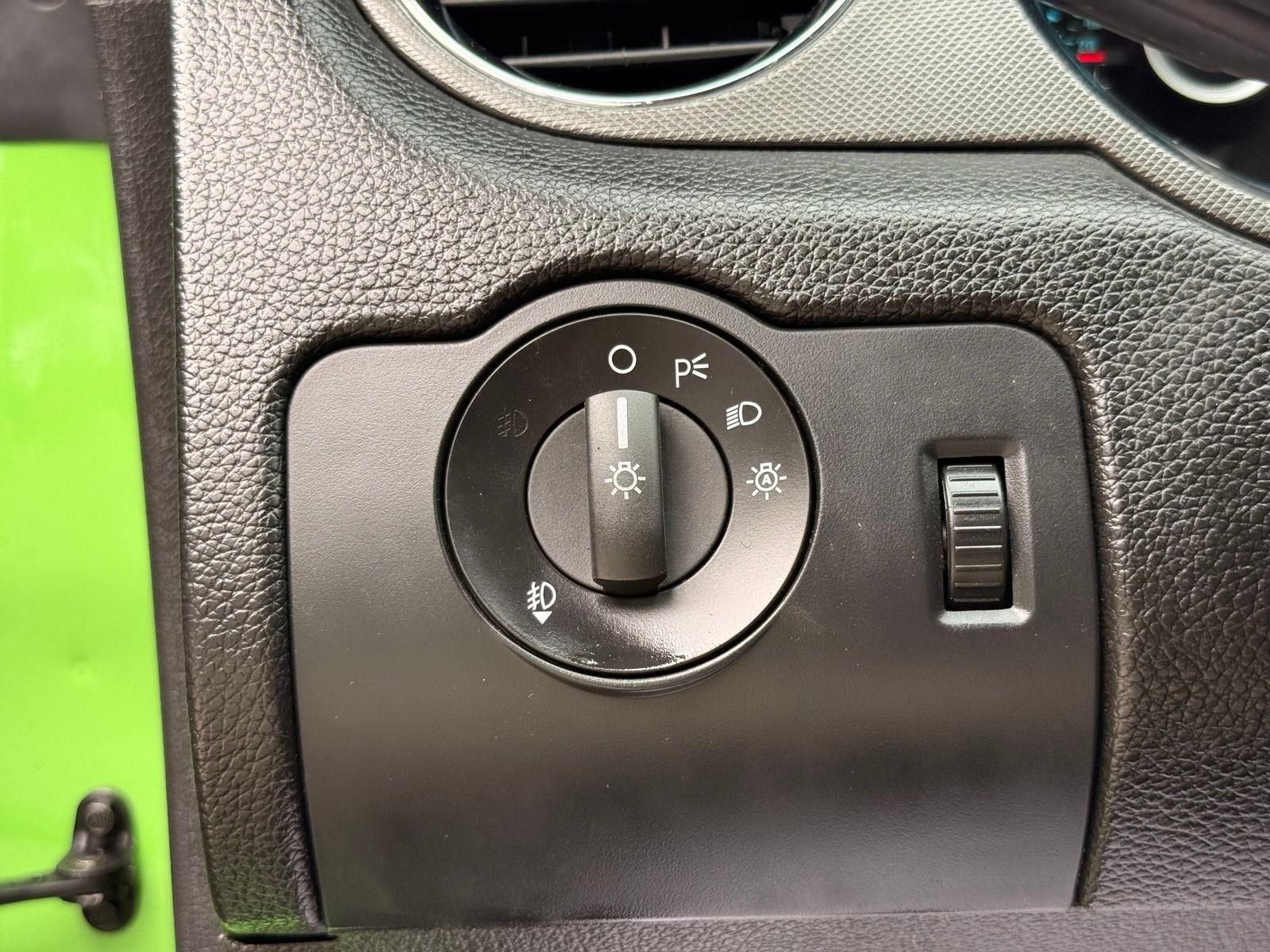 Used 2013 Ford Mustang Coupe RWD image 27