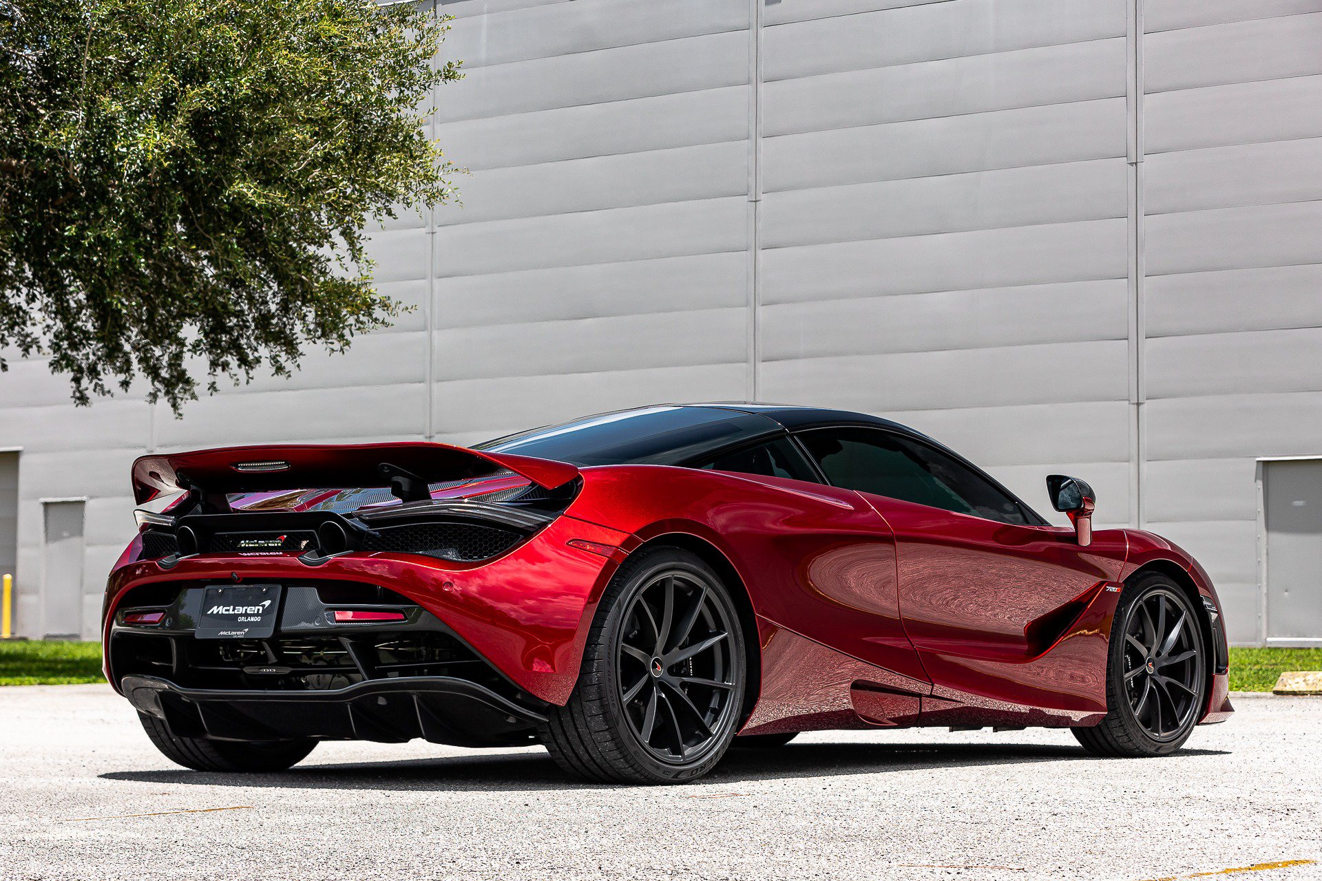 Used 2018 McLaren 720S Luxury RWD image 19