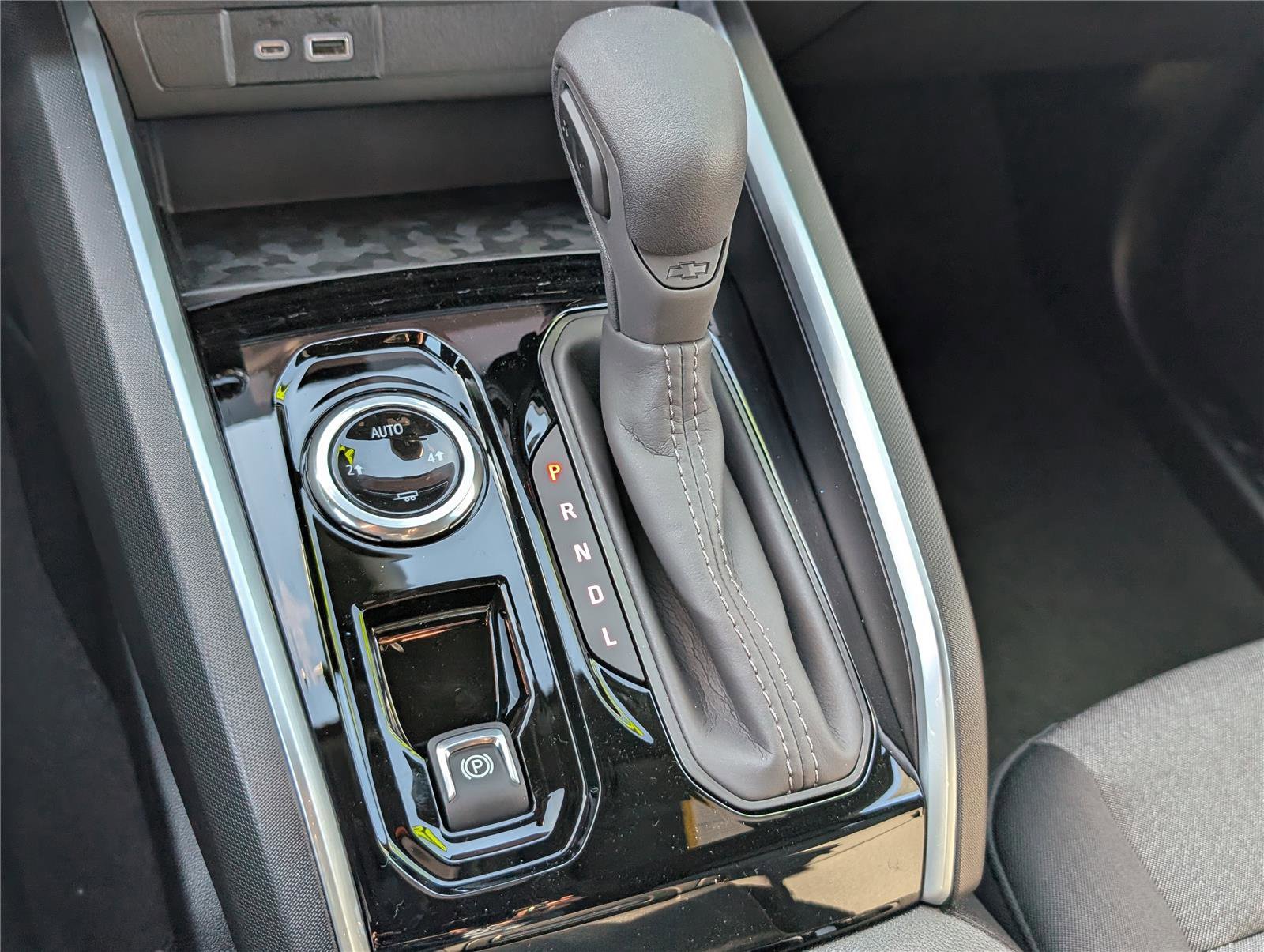 New 2026 Chevrolet Colorado W/T image 18