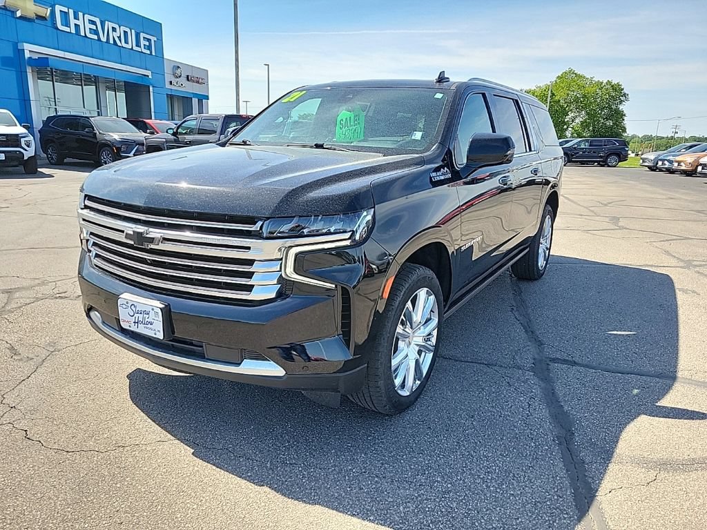 Used 2021 Chevrolet Suburban High Country w/ Premium Package AWD/4WD image 1