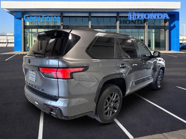 Used 2026 Toyota Sequoia Platinum AWD/4WD image 2