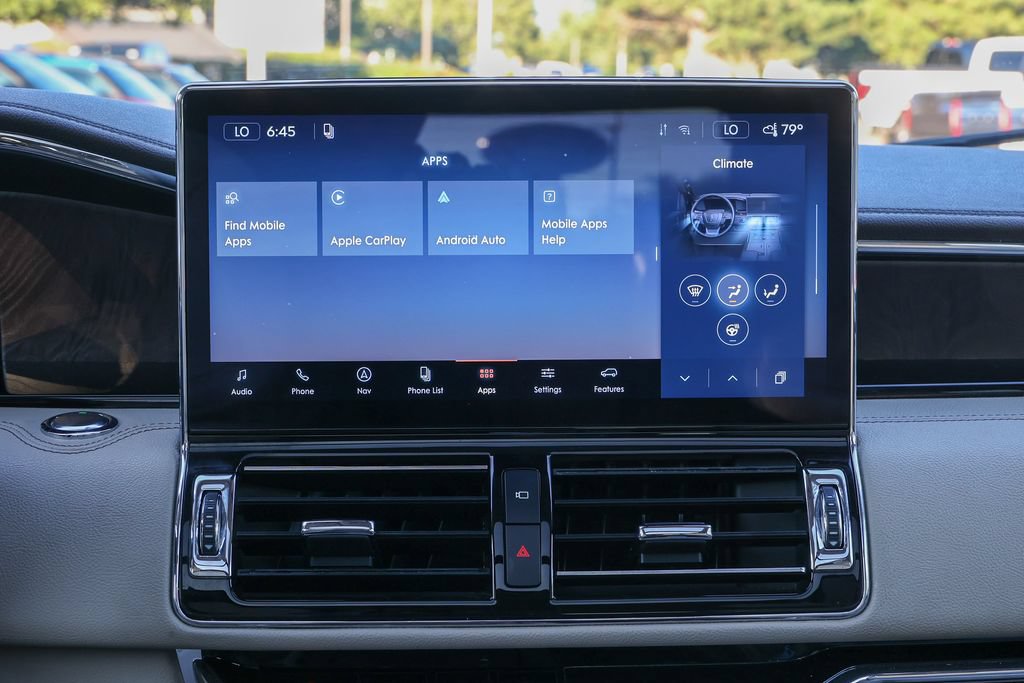 Used 2022 Lincoln Navigator Reserve AWD/4WD image 11