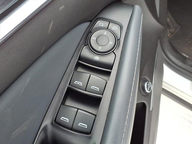 Used 2023 Buick Enclave Essence image 8