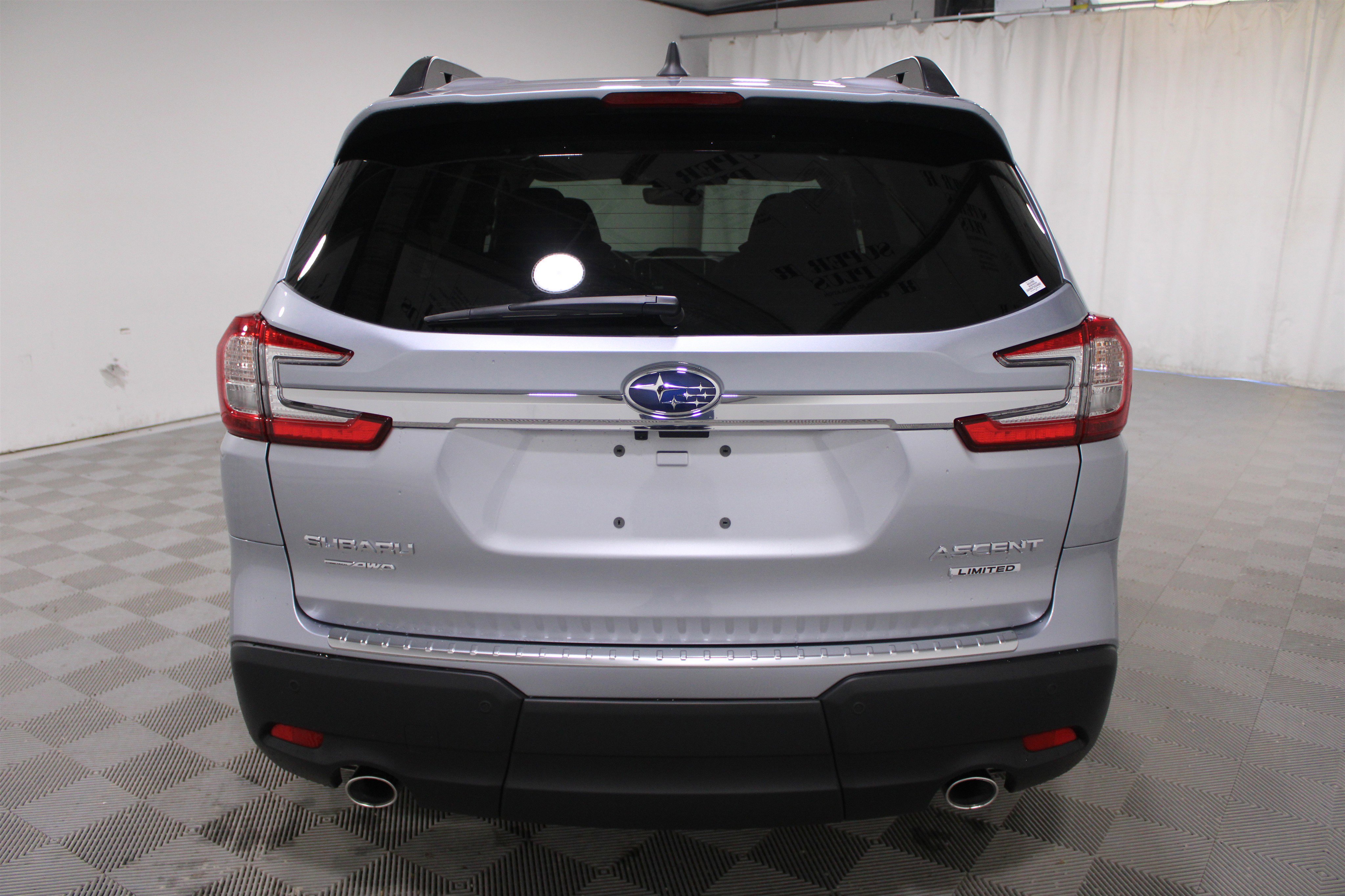 New 2025 Subaru Ascent Limited image 31