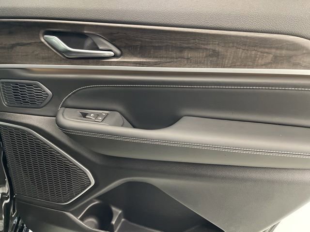 New 2026 Jeep Grand Cherokee L Limited image 34