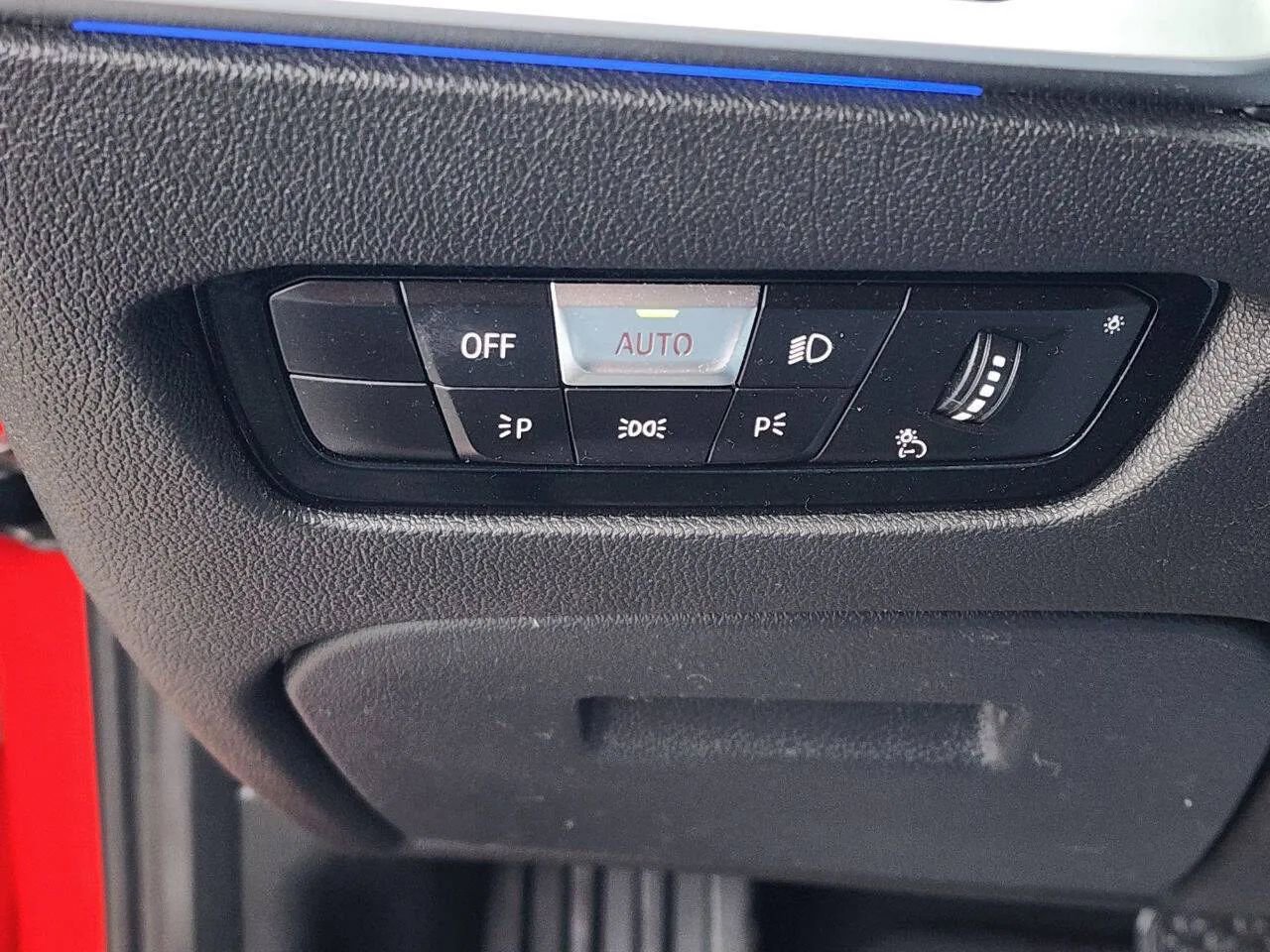 Used 2021 BMW 330i xDrive Sedan w/ Convenience Package image 19