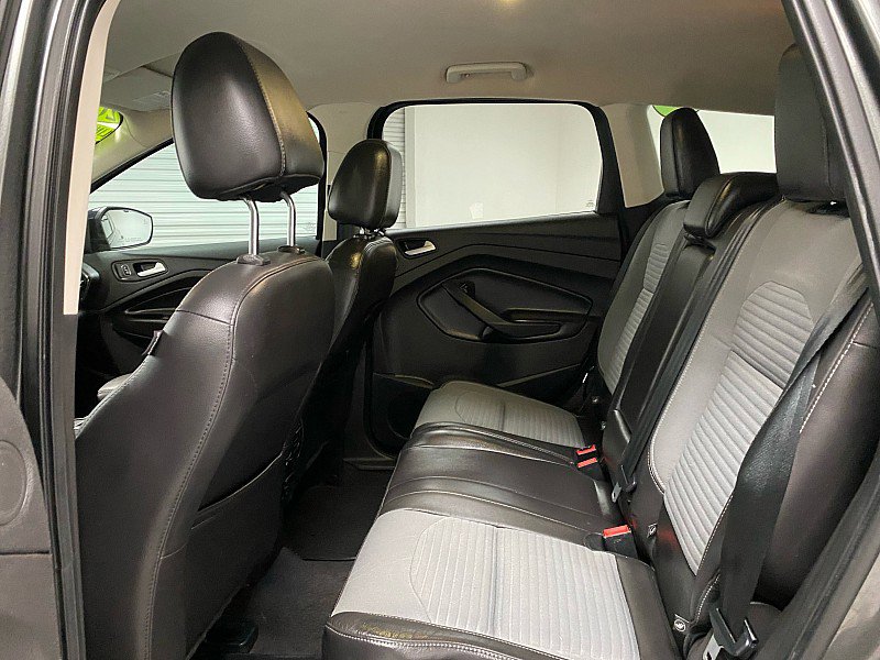 Used 2017 Ford Escape Titanium image 11