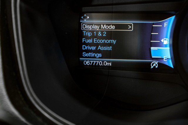 Used 2018 Ford Fusion SE w/ Equipment Group 201A FWD image 18