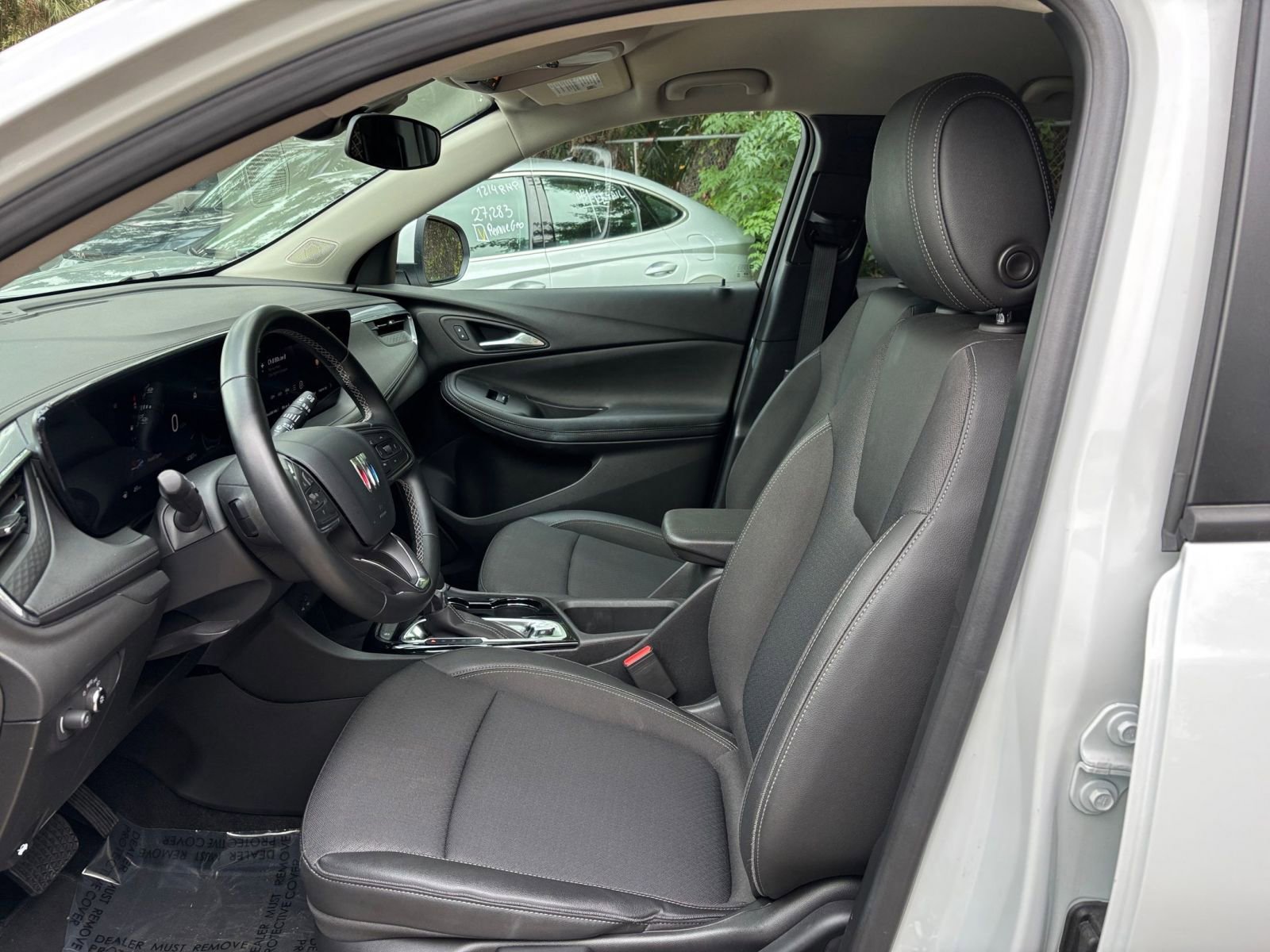 Used 2025 Buick Encore GX Preferred image 28