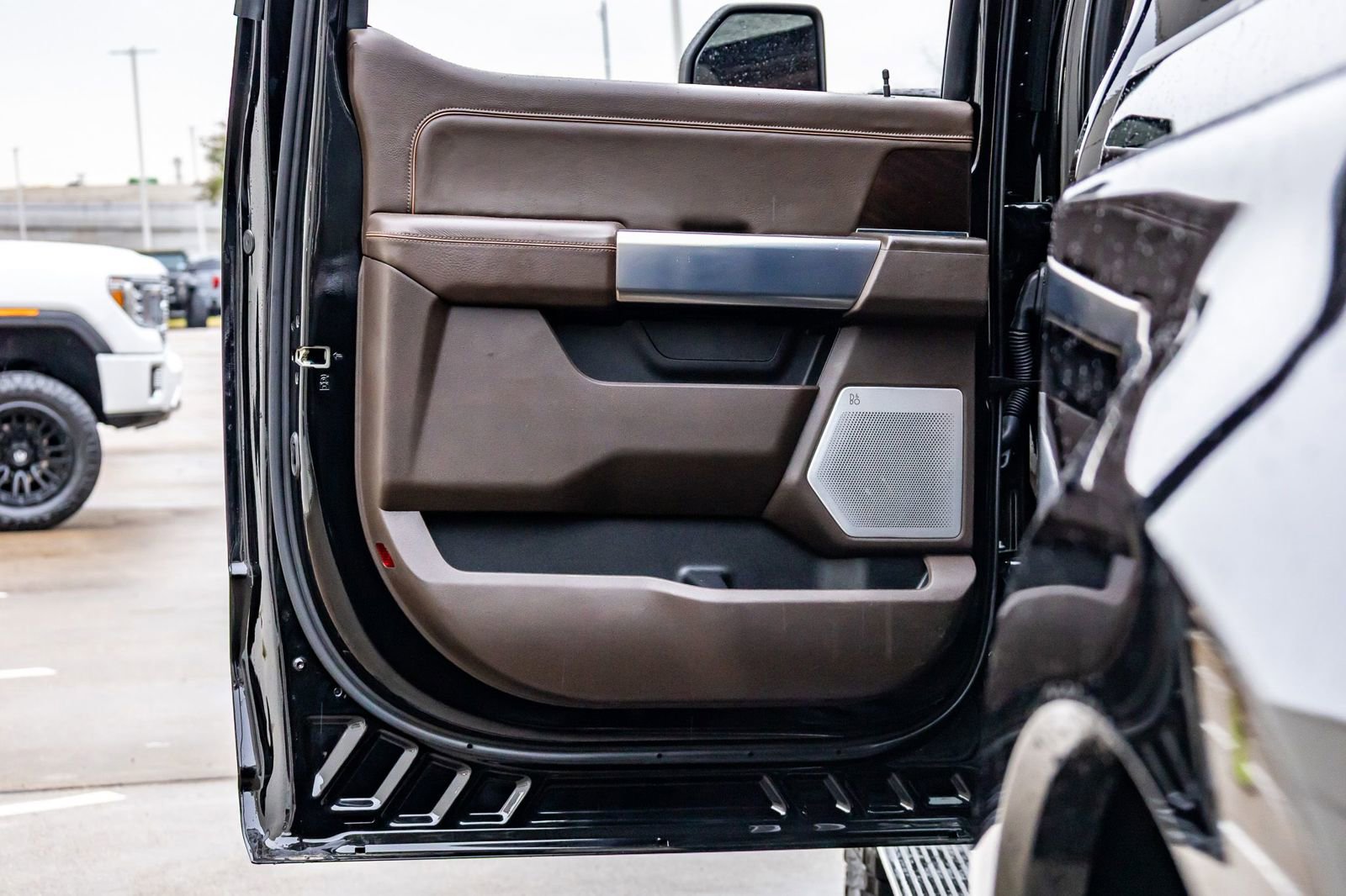 Used 2024 Ford F350 King Ranch w/ Chrome Package image 38