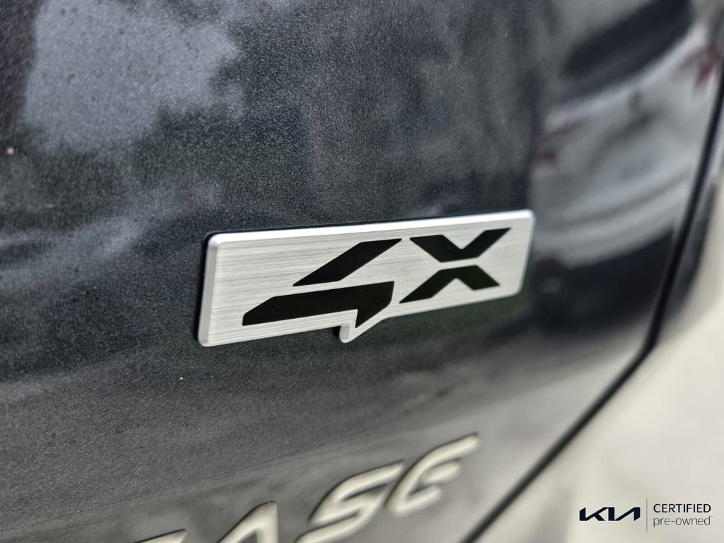 Certified 2024 Kia Sportage SX image 18