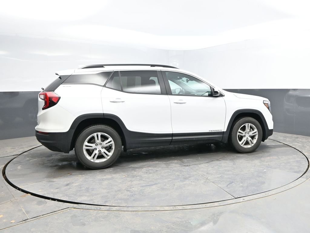 Used 2022 GMC Terrain SLE w/ Driver Convenience Package image 8