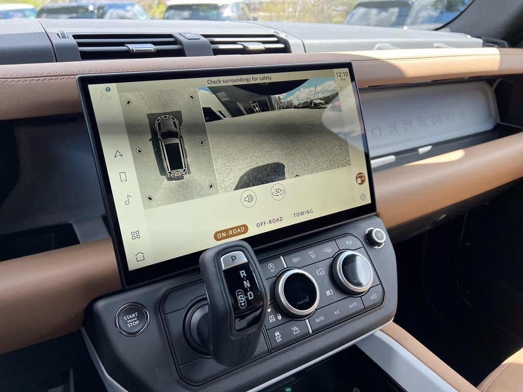 New 2026 Land Rover Defender 130 X-Dynamic SE AWD/4WD image 17