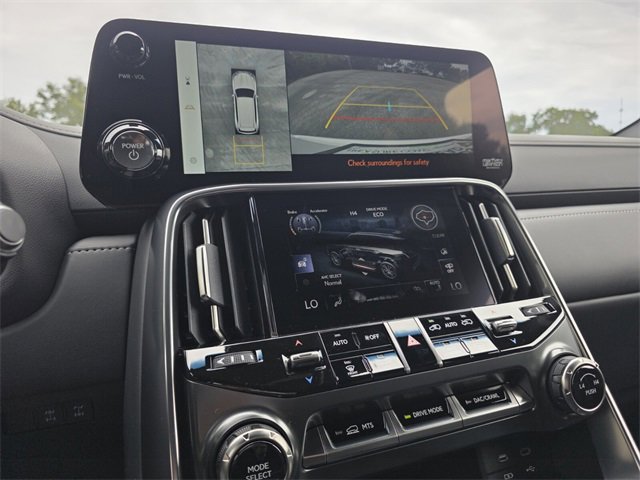 New 2025 Lexus LX 700h Overtrail image 30