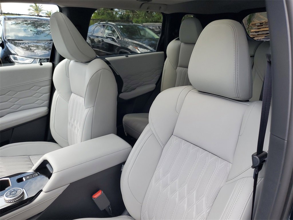 New 2026 Mitsubishi Outlander SEL image 22